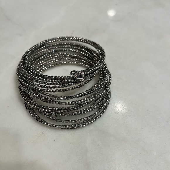 NIB Stella & Dot Bardot Spiral Bangle Bracelet in Silver - Picture 4 of 4